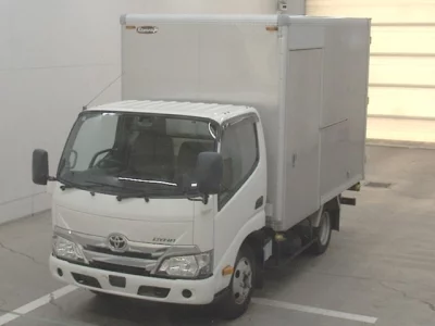 TOYOTA DYNA