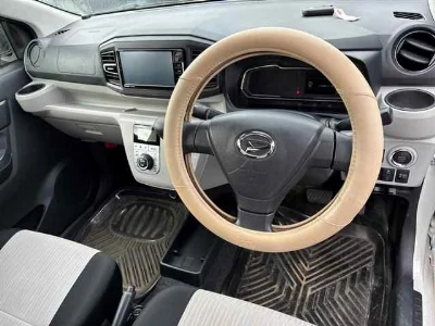 DAIHATSU MIRA E S 3