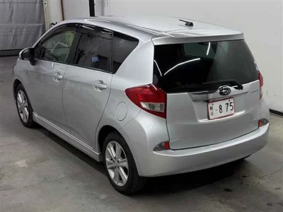 SUBARU TREZIA