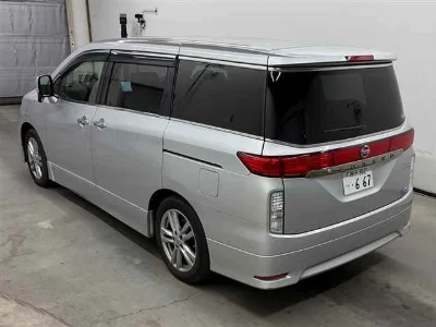 NISSAN ELGRAND 2