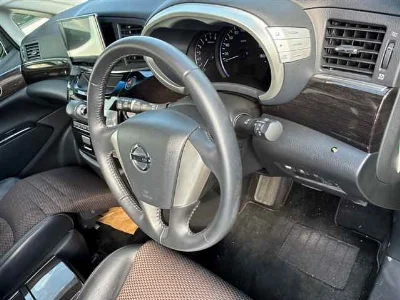 NISSAN ELGRAND 3
