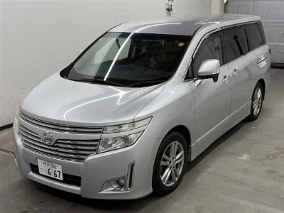 NISSAN ELGRAND 4