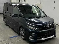 Цена авто Toyota Voxy с аукционов Японии, номер кузова ZRR85W, пробег 192 000, оценка 2