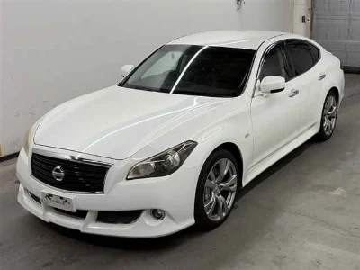 NISSAN FUGA 4