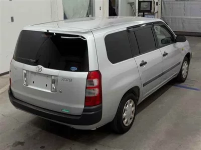 TOYOTA SUCCEED
