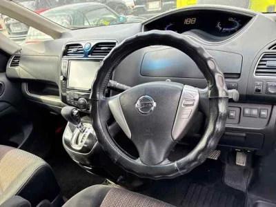 NISSAN SERENA 3