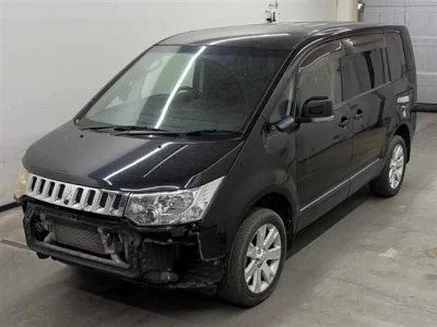 MITSUBISHI DELICA D5