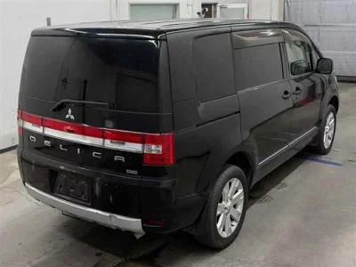 MITSUBISHI DELICA D5