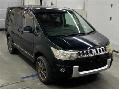 MITSUBISHI DELICA D5