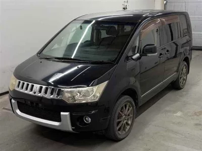 MITSUBISHI DELICA D5