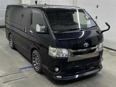 TOYOTA HIACE VAN
