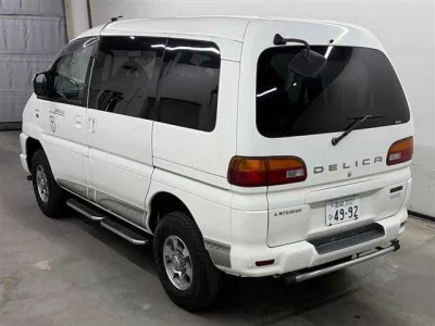 MITSUBISHI DELICA