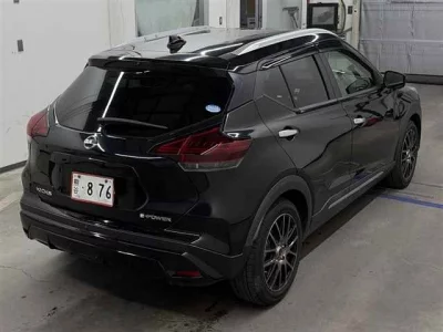 NISSAN KICKS
