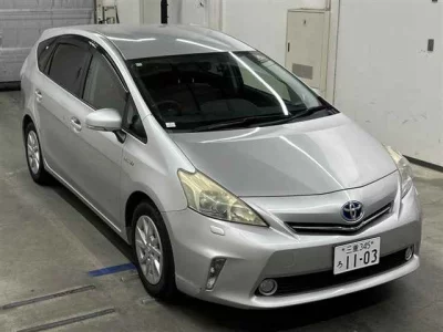 TOYOTA PRIUS ALPHA