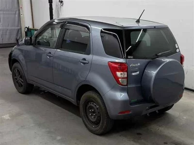 TOYOTA RUSH