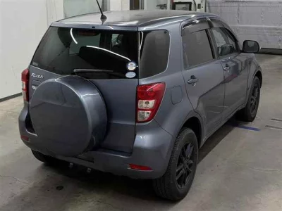 TOYOTA RUSH