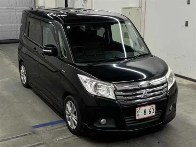 MITSUBISHI DELICA D2
