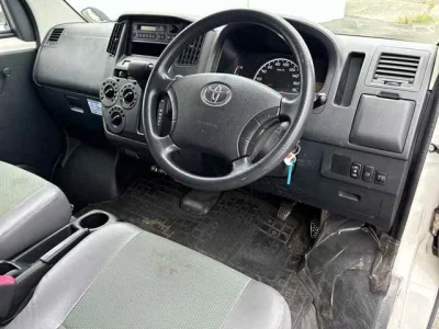 TOYOTA LITE ACE VAN
