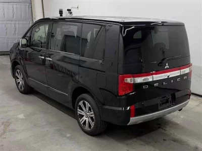 MITSUBISHI DELICA D5