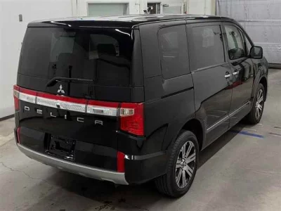 MITSUBISHI DELICA D5