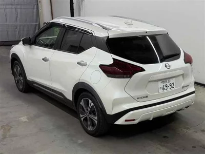 NISSAN KICKS