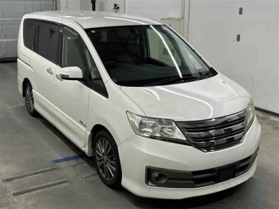 NISSAN SERENA
