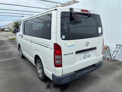TOYOTA REGIUS VAN