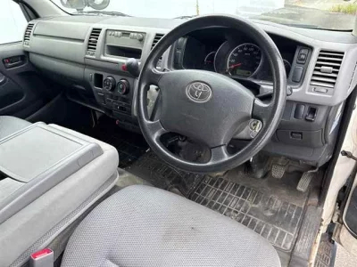 TOYOTA REGIUS VAN