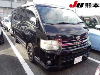 TOYOTA HIACE