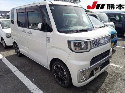 DAIHATSU WAKE