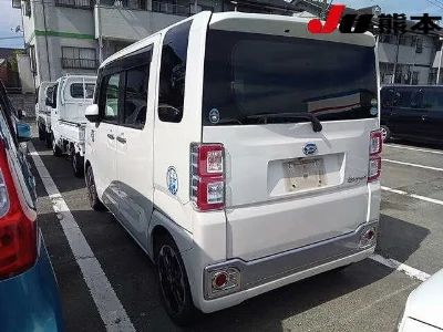 DAIHATSU WAKE
