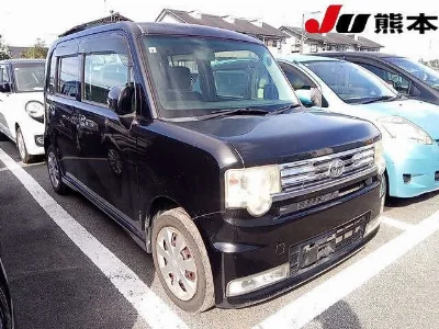 TOYOTA PIXIS SPACE