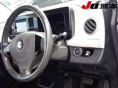SUZUKI MRWAGON