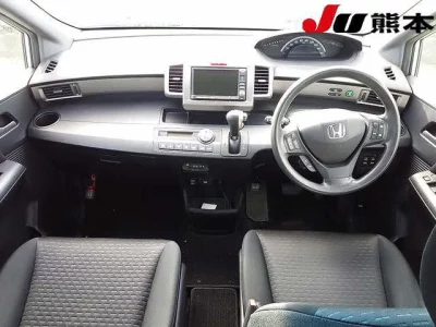 HONDA FREED SPIKE