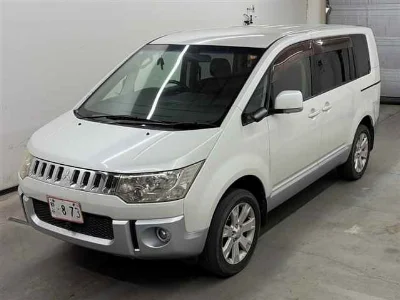 MITSUBISHI DELICA D5