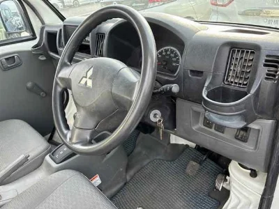 MITSUBISHI MINICAB TRUCK