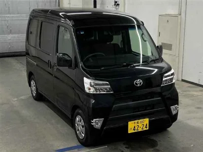 TOYOTA PIXIS VAN