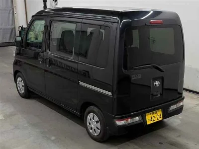 TOYOTA PIXIS VAN