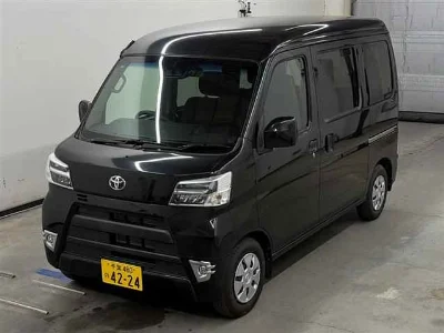 TOYOTA PIXIS VAN