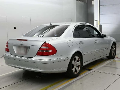 MERCEDES BENZ E CLASS