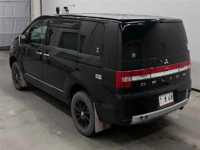 MITSUBISHI DELICA D5