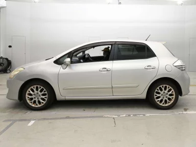 TOYOTA BLADE