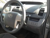 Цена авто Toyota Voxy с аукционов Японии, номер кузова ZRR70G, пробег 102 000, оценка 6