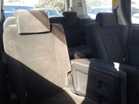 Цена авто Toyota Voxy с аукционов Японии, номер кузова ZRR70G, пробег 102 000, оценка 6