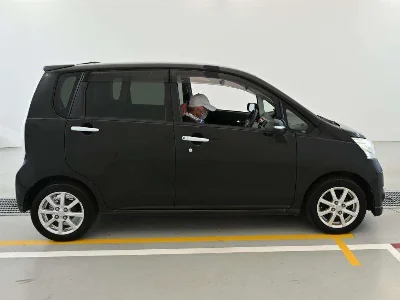 DAIHATSU MOVE 3