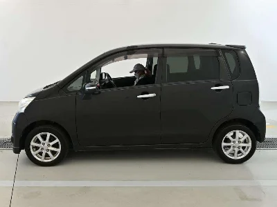 DAIHATSU MOVE 4