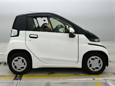 TOYOTA C+POD