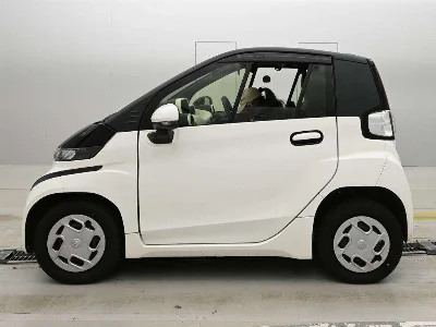 TOYOTA C+POD