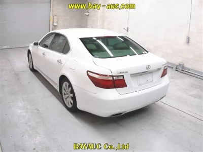 LEXUS LS