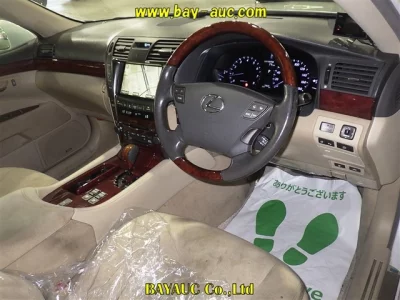 LEXUS LS
